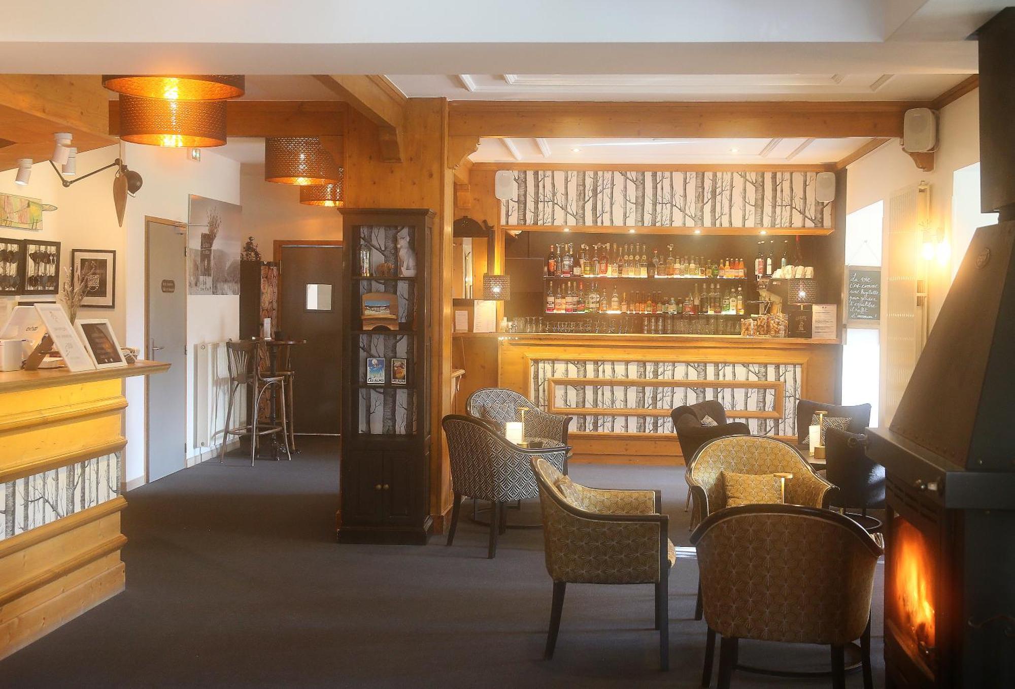 Hotel Restaurant La Buffe อูทรองส์ ภายนอก รูปภาพ