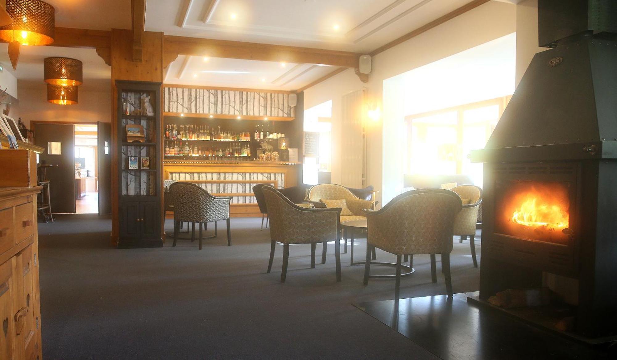 Hotel Restaurant La Buffe อูทรองส์ ภายนอก รูปภาพ